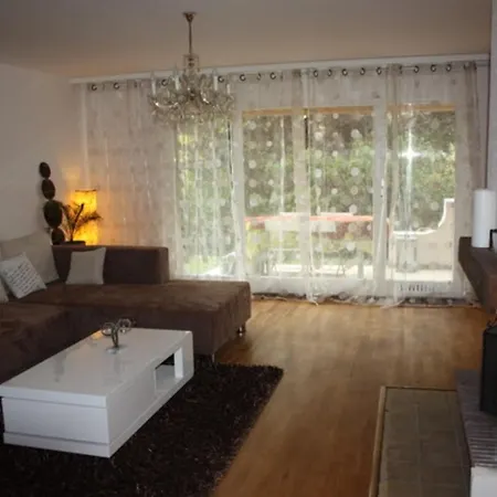 Chailly Lausanne Apartment *